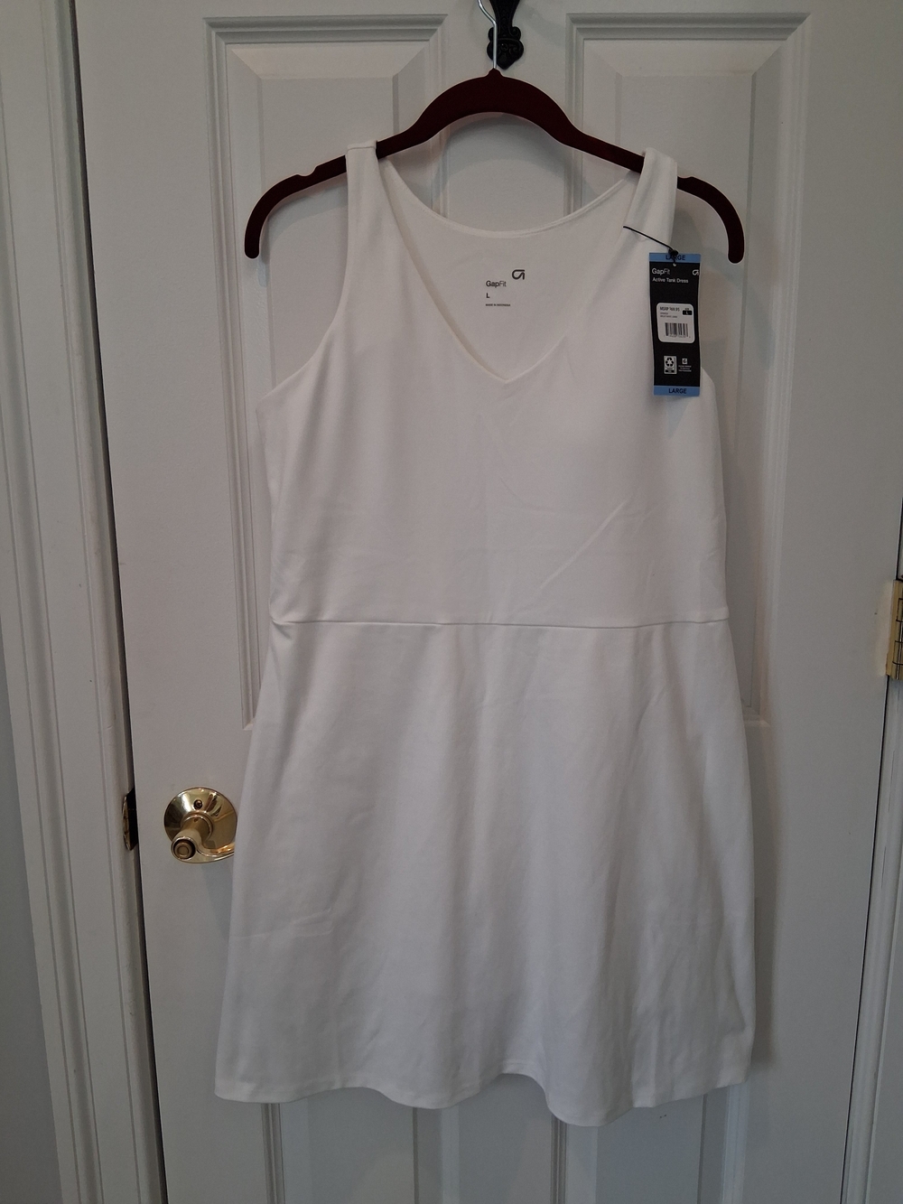 GAP White Sleeveless V-Neck Athletic dress